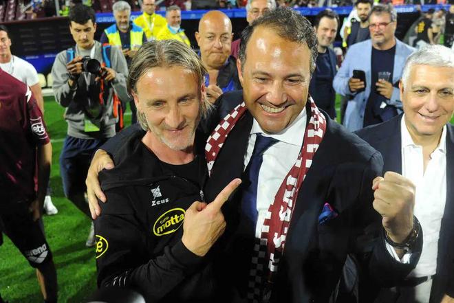 赛季初表现 赛季初表现